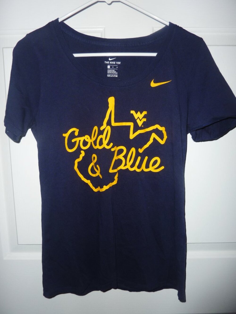 Mint! Nike West Virginia Mountaineers Gold and Blue Shirt Size Medium